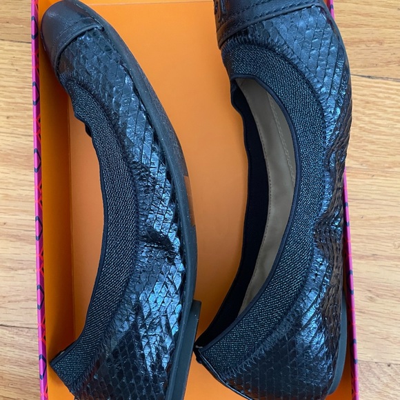 NWB Tory Burch Gabby Ballet-Washed Metallic Python Print; Color: Tory Navy: Sz:6 - Picture 6 of 9